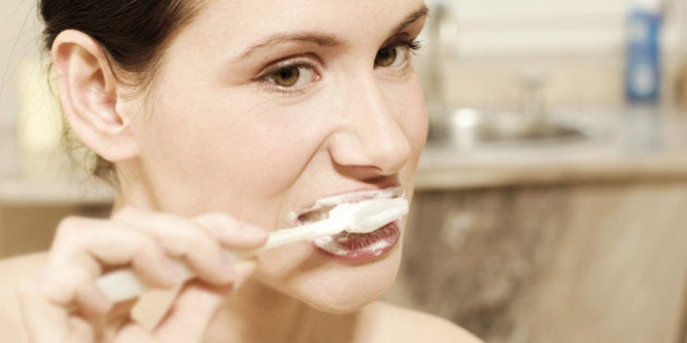 porque es importante cepillarse los dientes 3 veces al dia